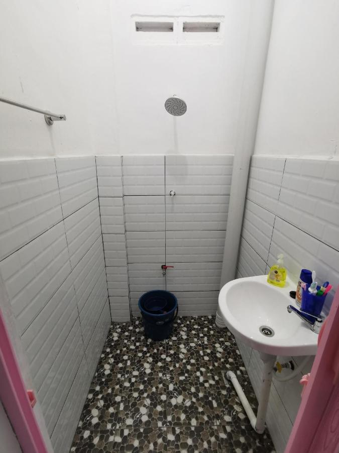 Nj_Homestay@Kkia/Petagas Kk Кота Кинабалу Екстериор снимка