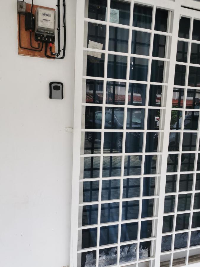 Nj_Homestay@Kkia/Petagas Kk Кота Кинабалу Екстериор снимка
